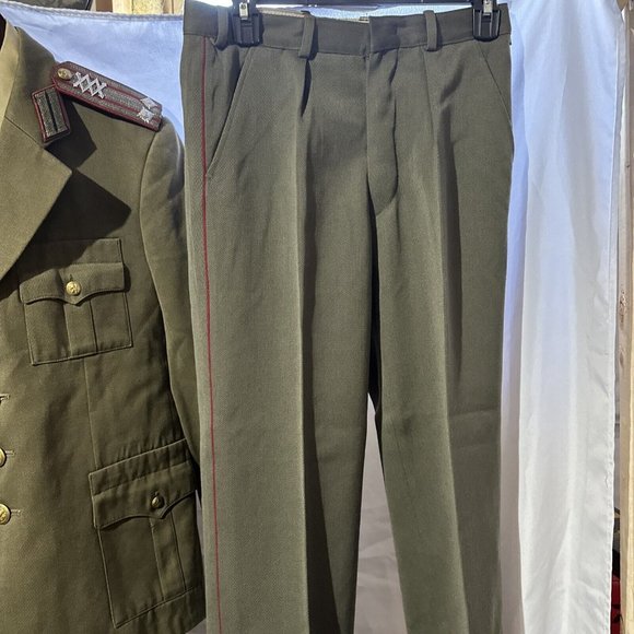VTG Bulgarian Army LT Colonel Dress Uniform - Picture 8 of 10